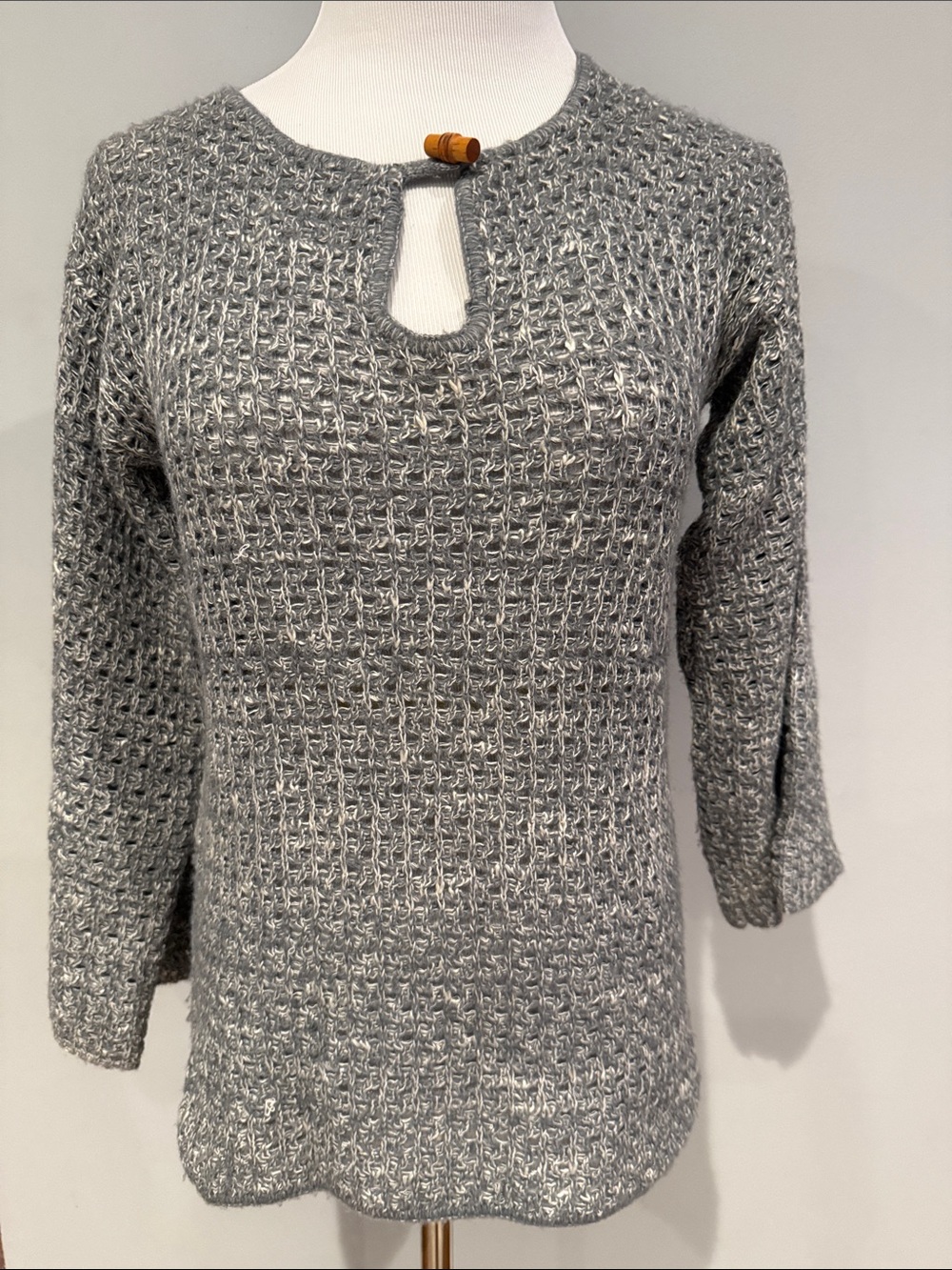 Vintage 70s Women's Gray Knit Keyhole Pullover Sweater- small